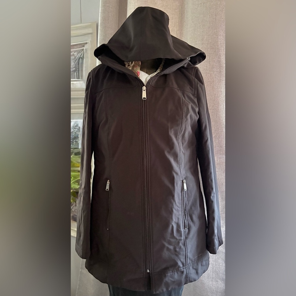 Andrew Marc Black Softshell Hooded Jacket Women’s  Medium Water Resistant Coat